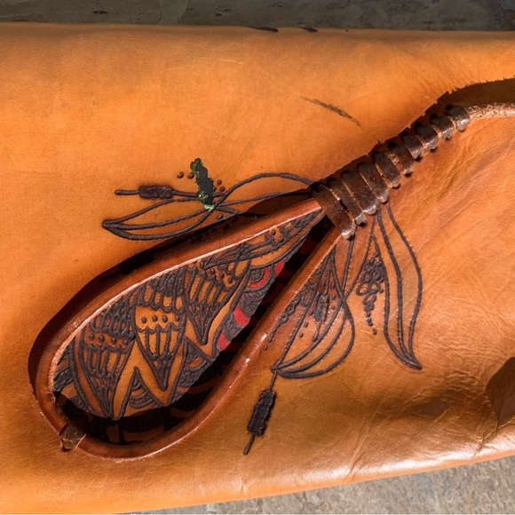 Speciality artisan handcrafted leather dragonfly indie festival shoulder bag - Picture 11 of 15